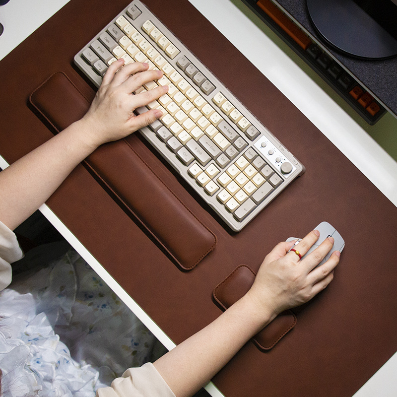 Tapete de Mesa Impermeável em  - Keyboard Wrist Pad Leather avaliação e preço